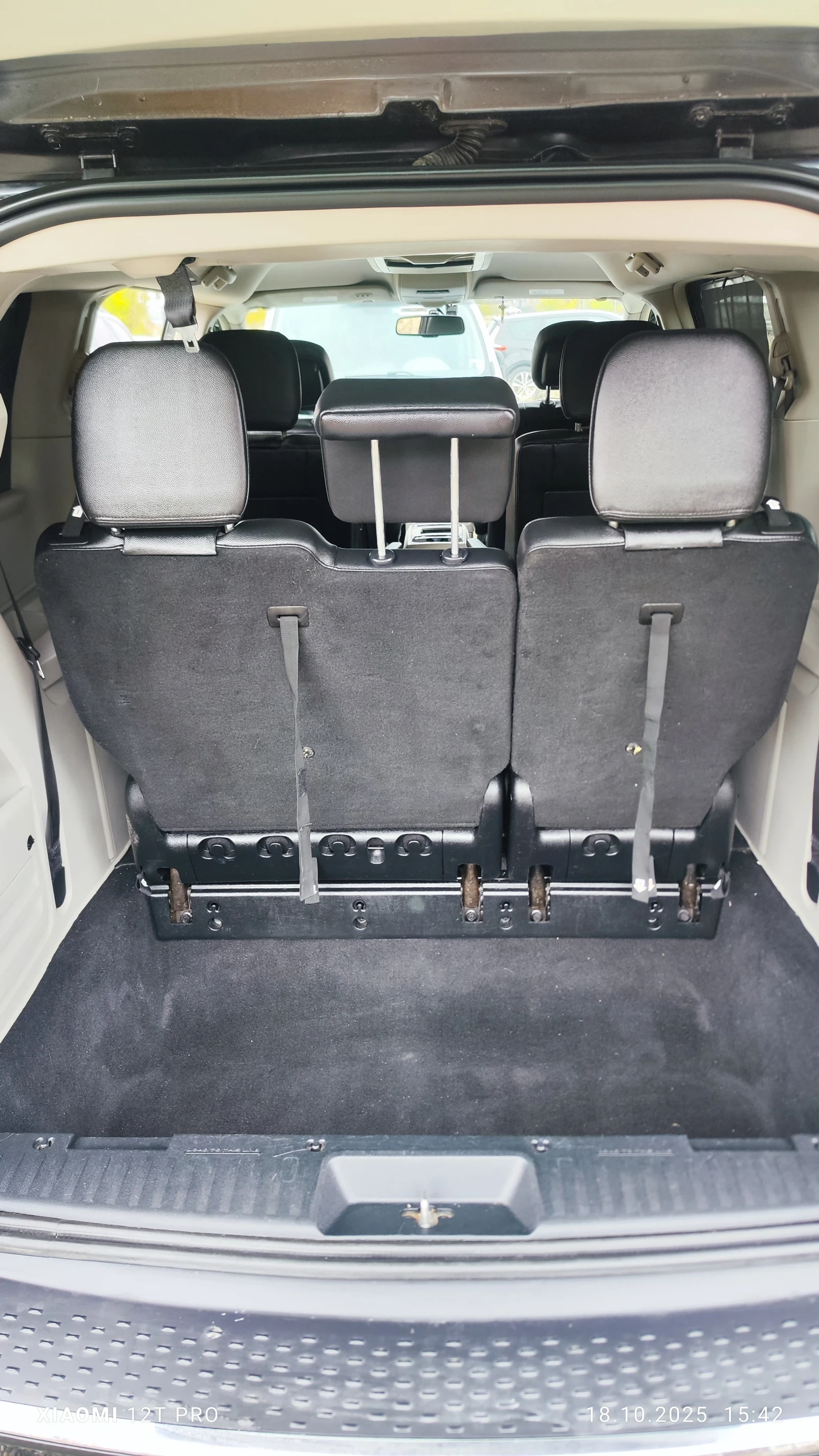 Chrysler Town and Country  - изображение 8