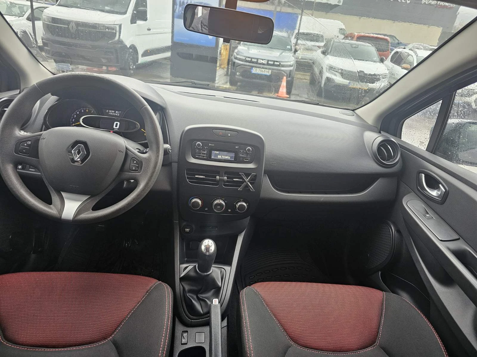 Renault Clio 1.2 75 к.с. бензин BVM5 - изображение 7