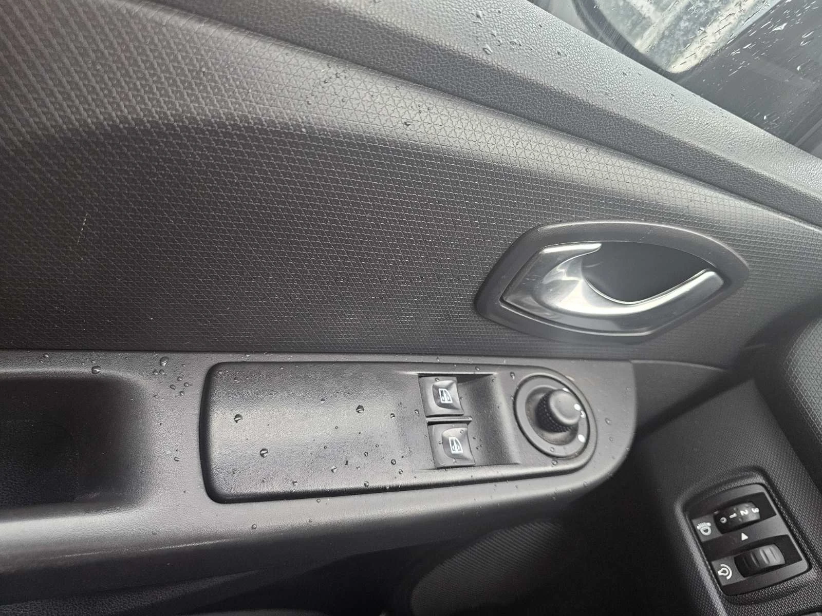 Renault Clio 1.2 75 к.с. бензин BVM5 - изображение 10