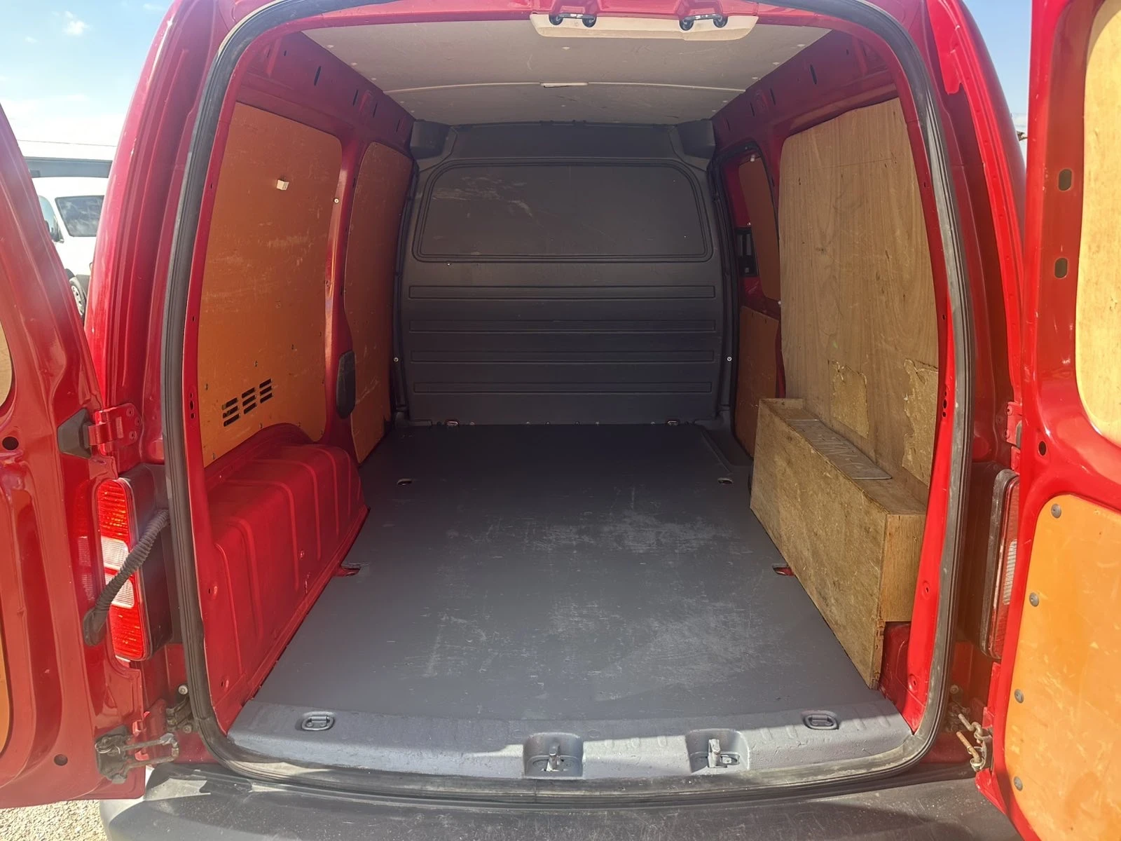 VW Caddy  - изображение 8