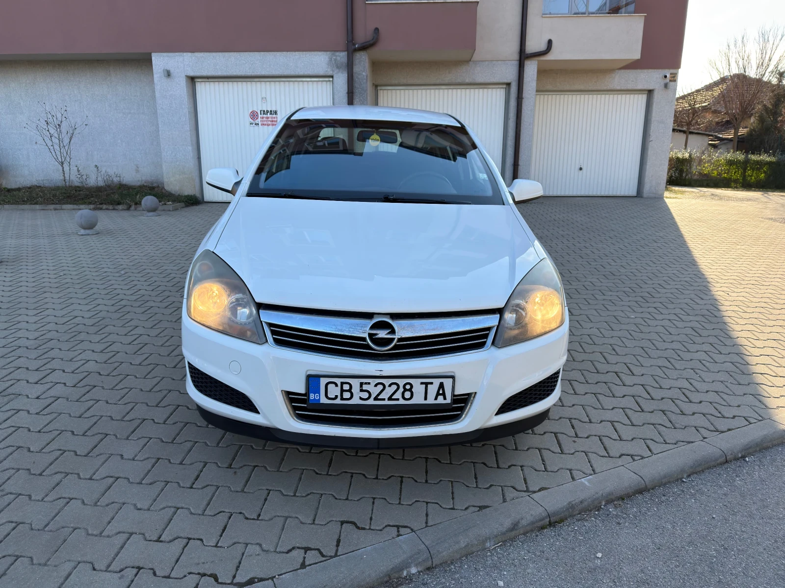 Opel Astra 2010г. - изображение 2