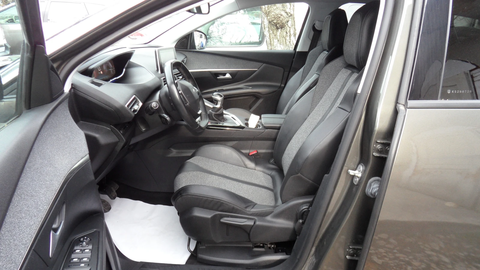 Peugeot 3008 HDI /NAVI/EURO 6, снимка 9 - Автомобили и джипове - 53927076