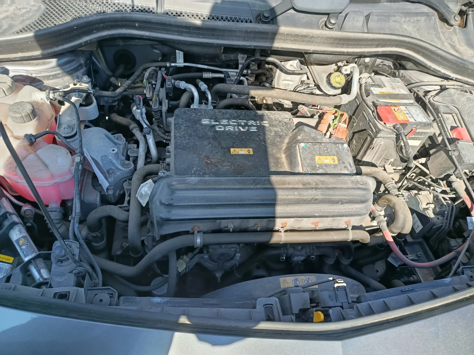 Mercedes-Benz B 250 Electric drive , снимка 16 - Автомобили и джипове - 54315393
