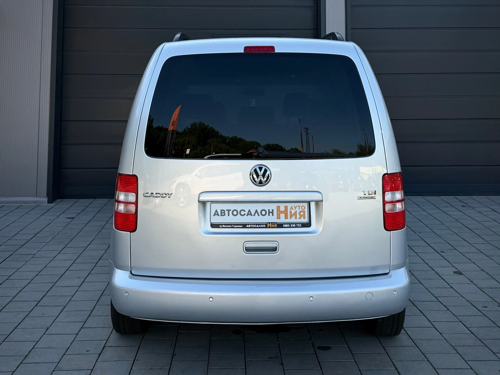 VW Caddy 1.6TDI * JAKO* NAVI* Обслужено* , снимка 4 - Автомобили и джипове - 54674539
