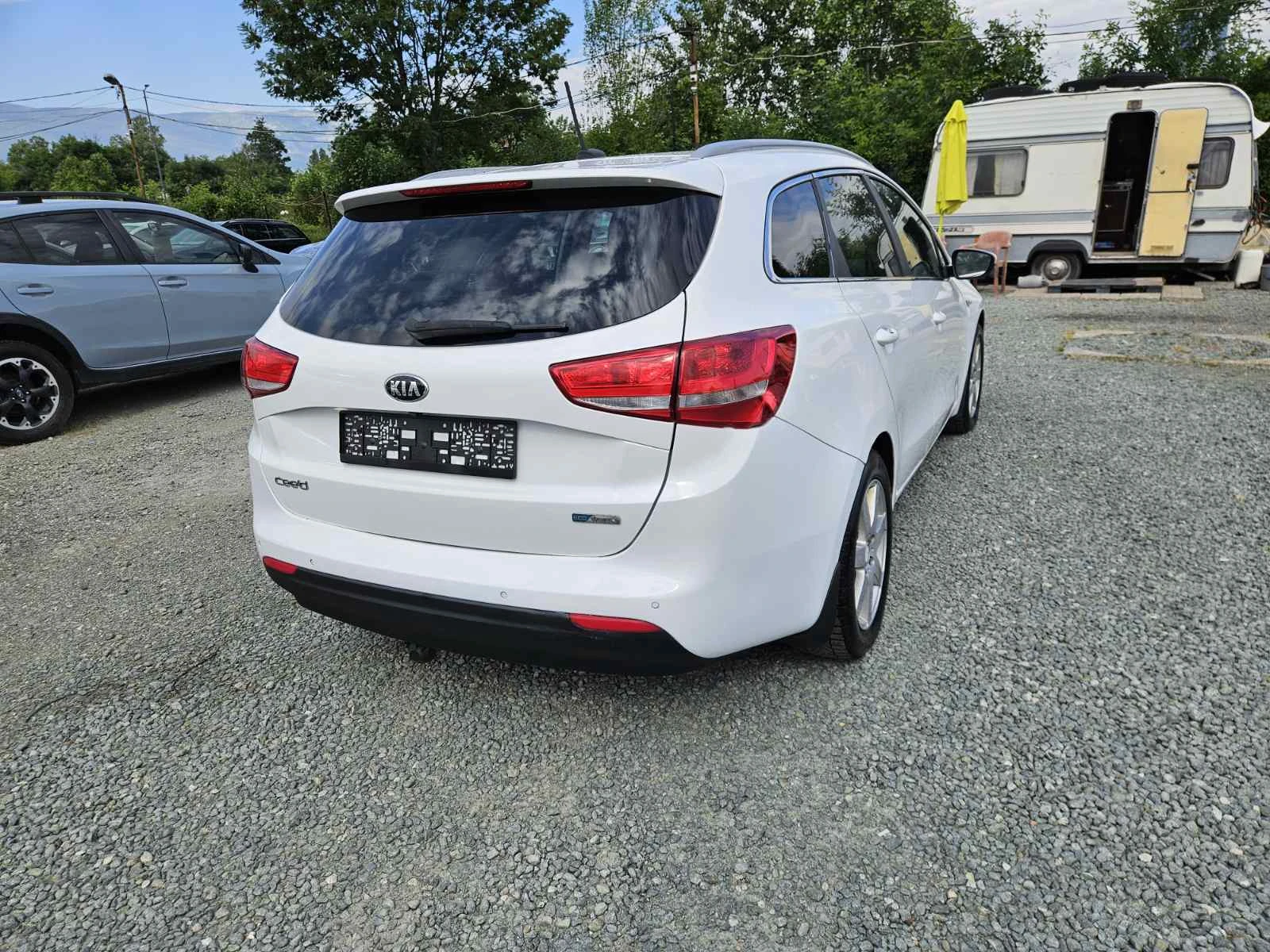 Kia Ceed 1.6d-Евро-6, снимка 5 - Автомобили и джипове - 54941855