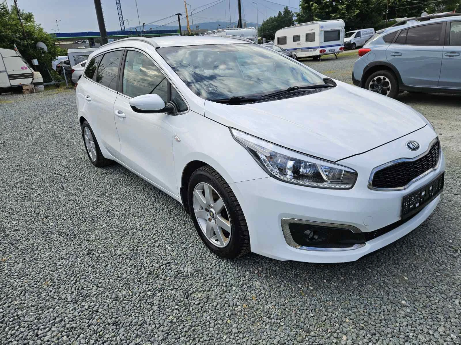 Kia Ceed 1.6d-Евро-6, снимка 4 - Автомобили и джипове - 54941855