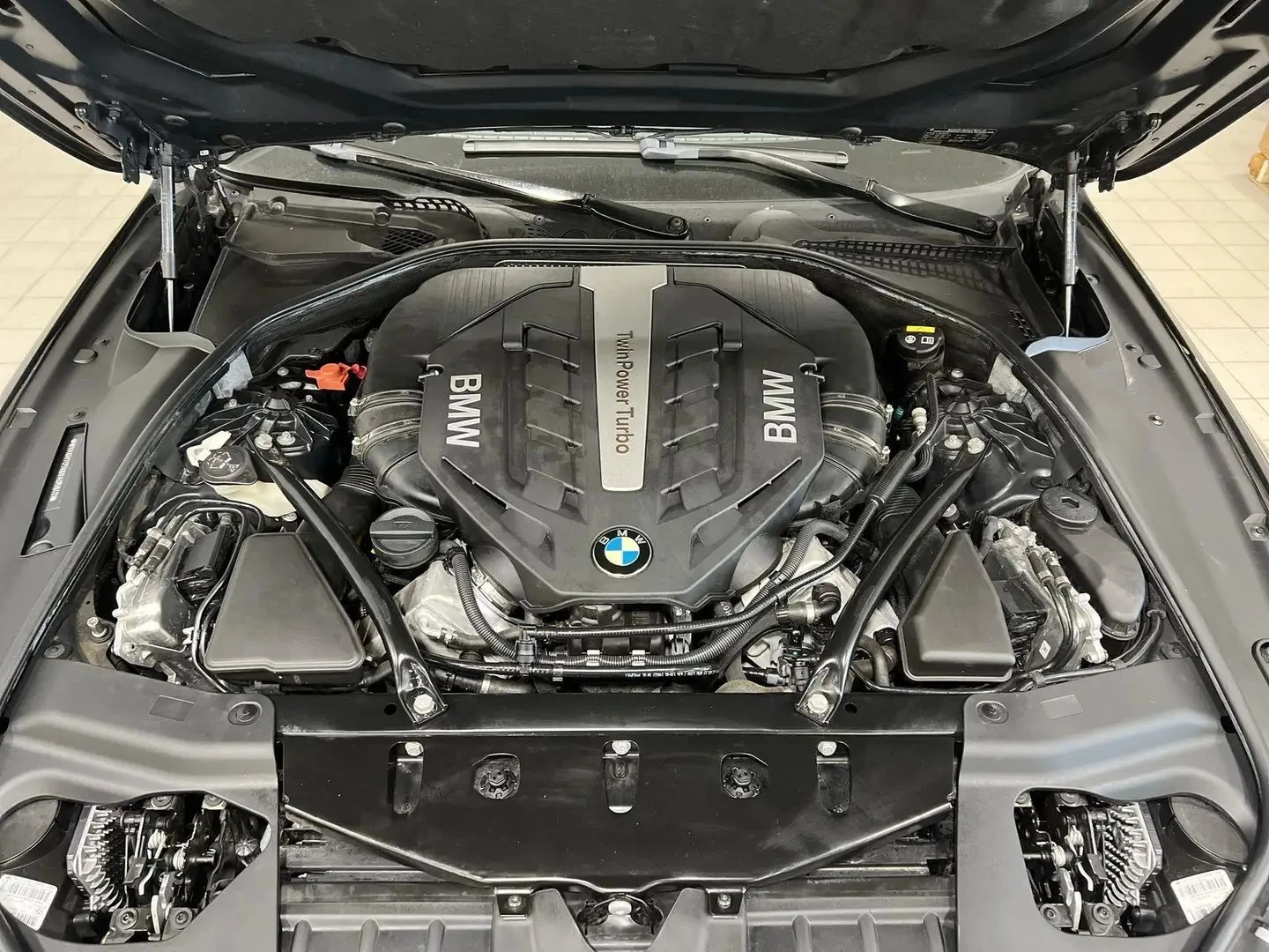 BMW 650 M-Sport xDrive FULL Автокредит Цена до България, снимка 17 - Автомобили и джипове - 55031108