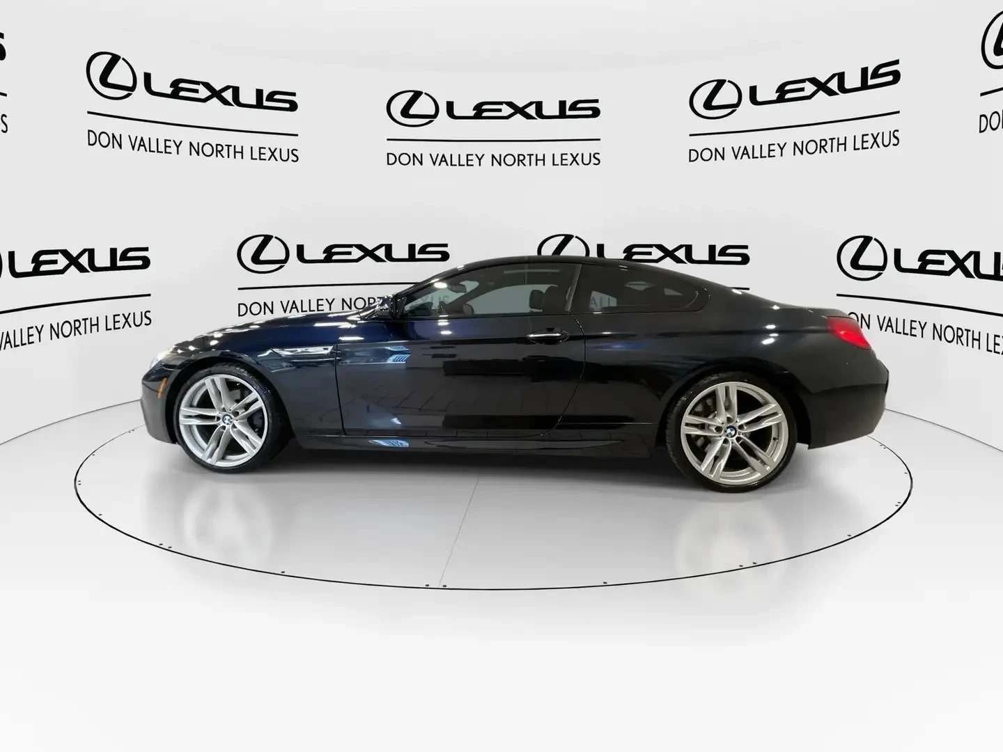 BMW 650 M-Sport xDrive FULL Автокредит Цена до България, снимка 7 - Автомобили и джипове - 55031108