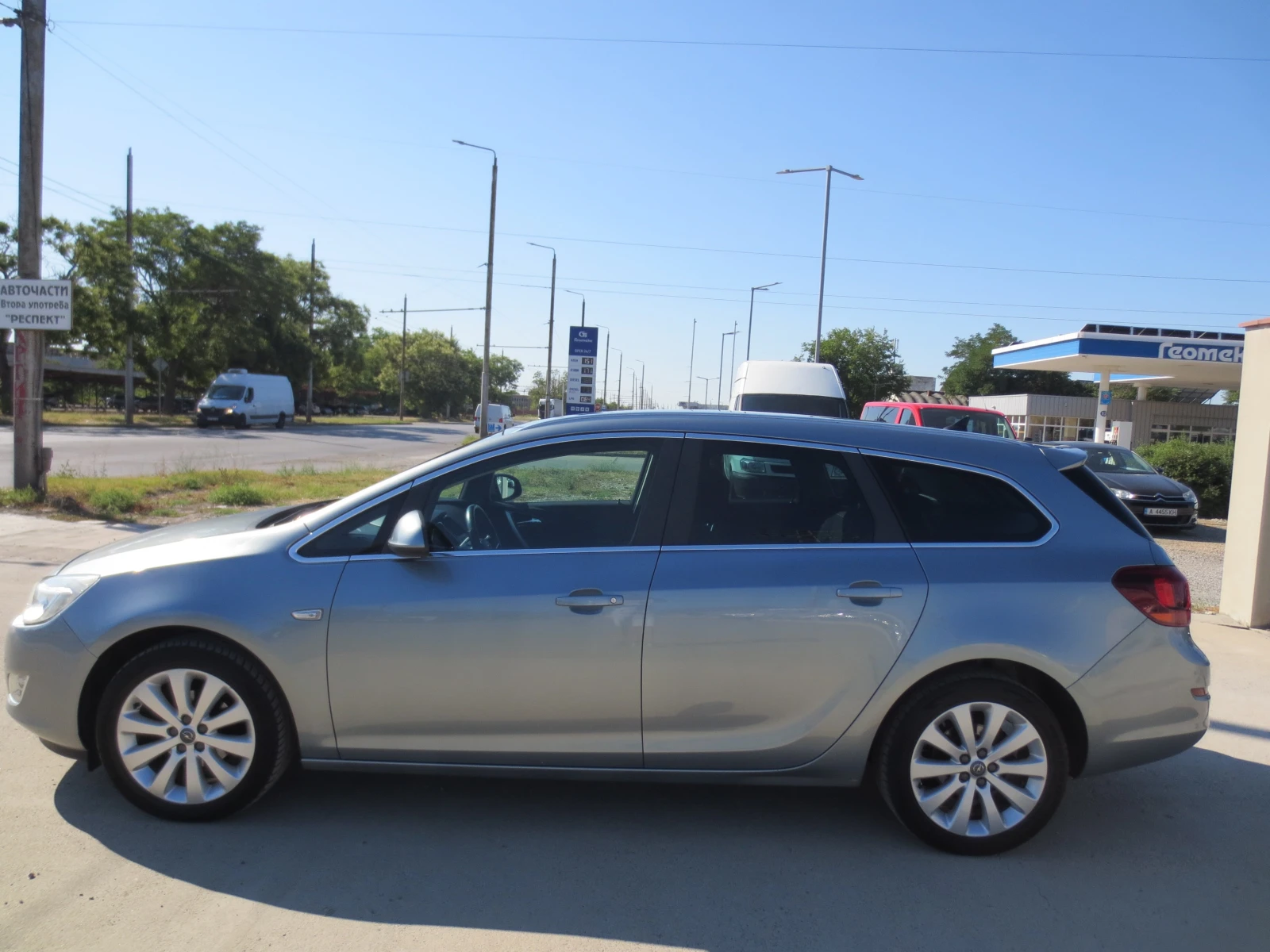 Opel Astra 1.4 i * TURBO* , снимка 8 - Автомобили и джипове - 55470733