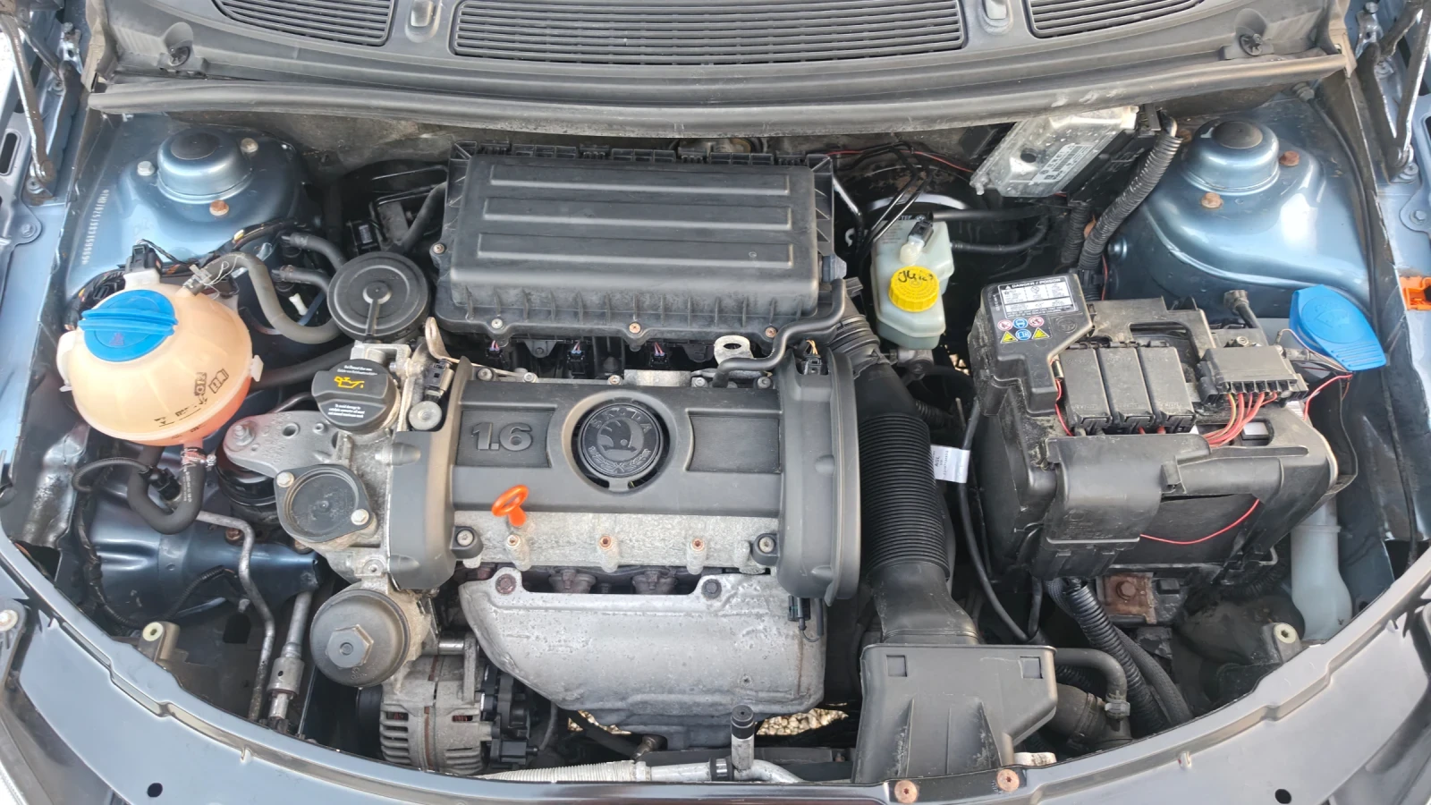 Skoda Fabia 1.6i.105кс.2009г.ТОПсъстояние, снимка 11 - Автомобили и джипове - 55541561