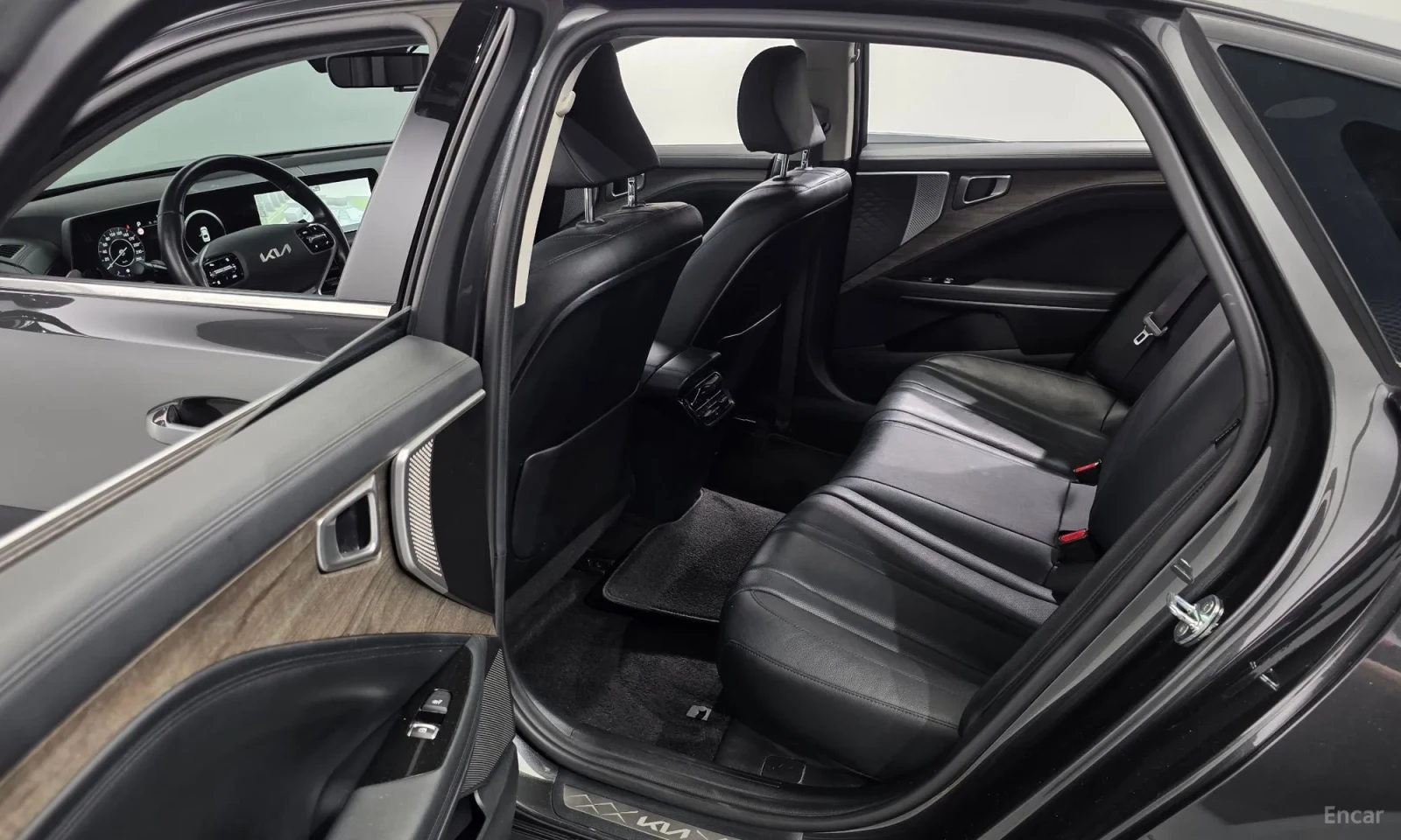 Kia K8 Перфектно състояние\Подгрев на волана\Обдухване, снимка 11 - Автомобили и джипове - 55587499