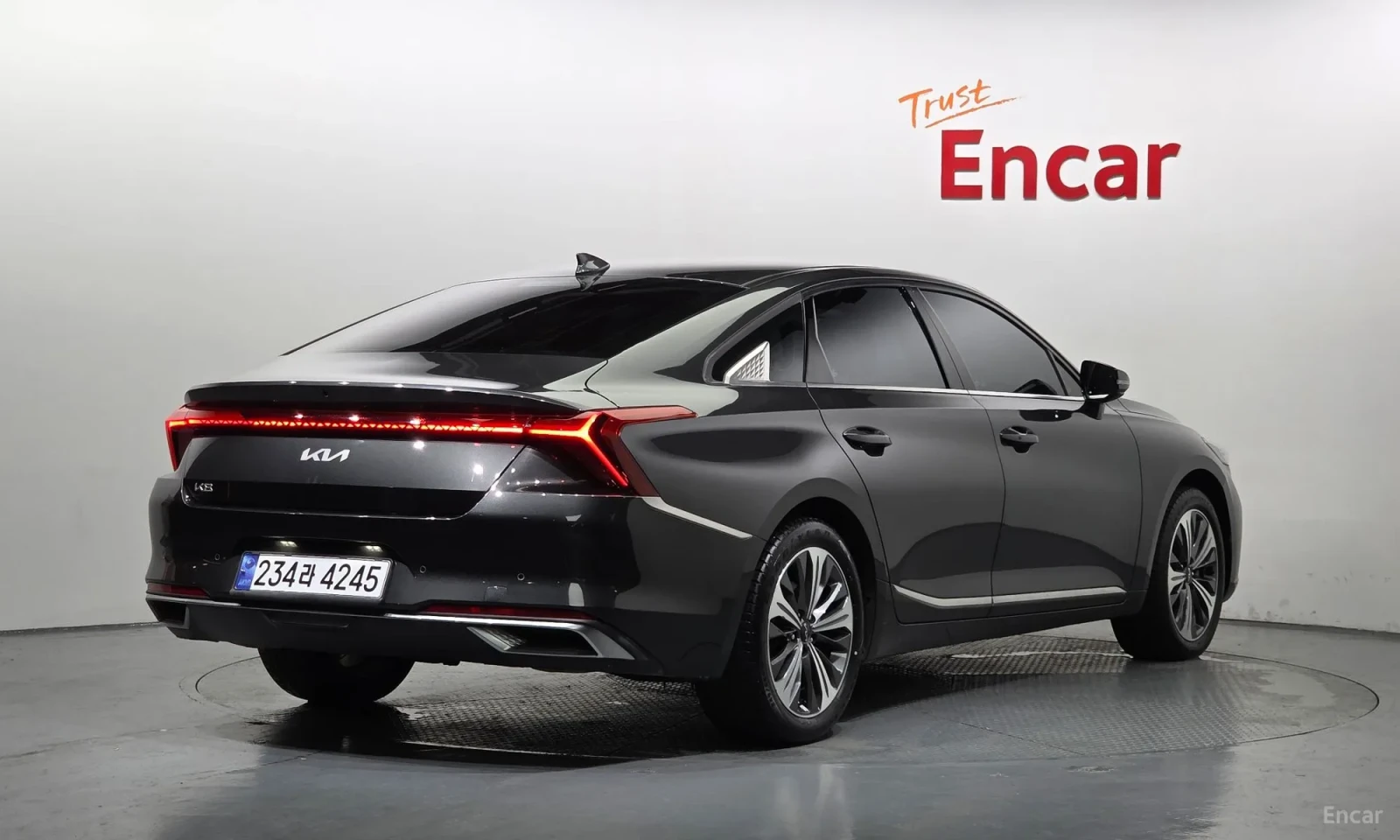 Kia K8 Перфектно състояние\Подгрев на волана\Обдухване, снимка 2 - Автомобили и джипове - 55587499