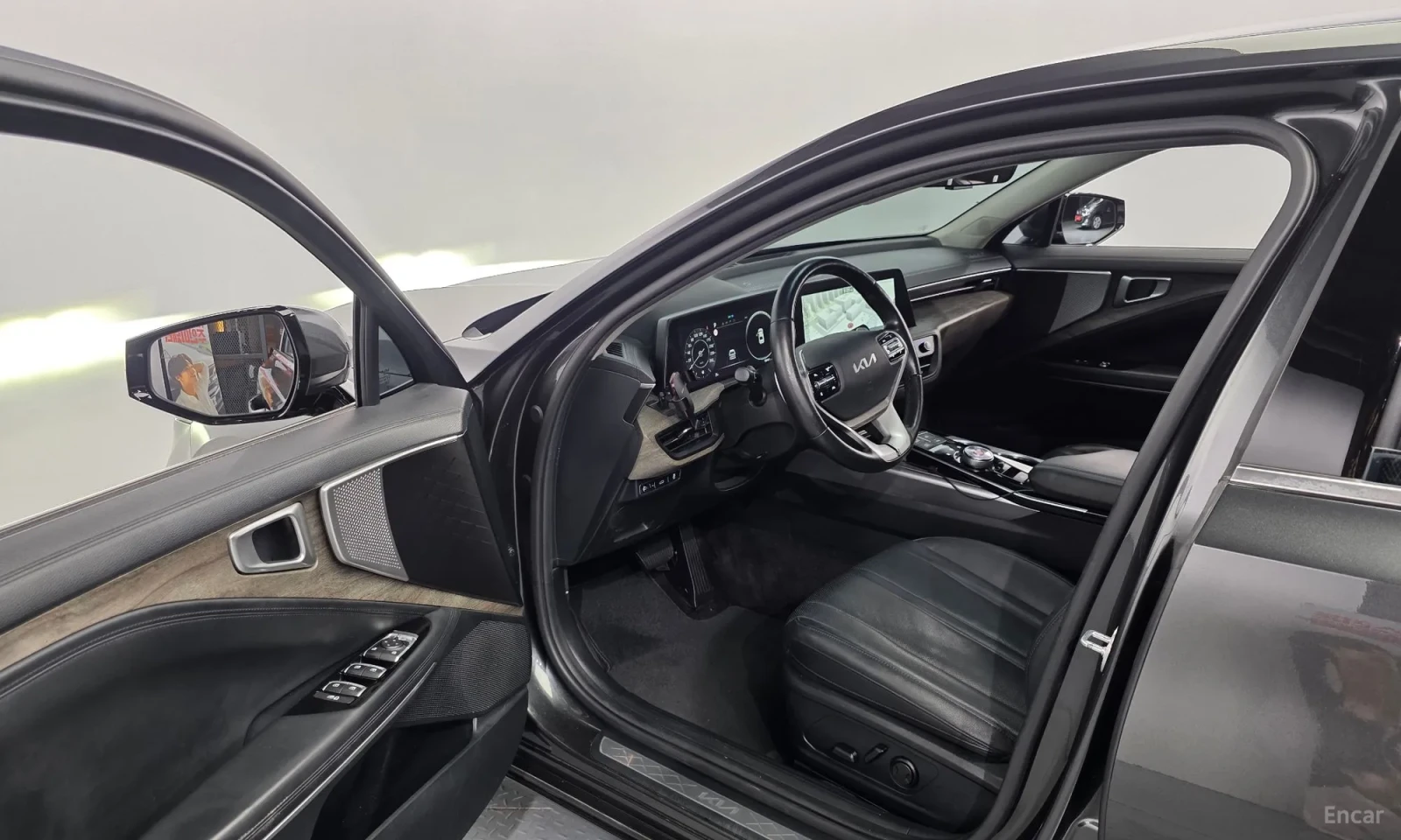 Kia K8 Перфектно състояние\Подгрев на волана\Обдухване, снимка 10 - Автомобили и джипове - 55587499