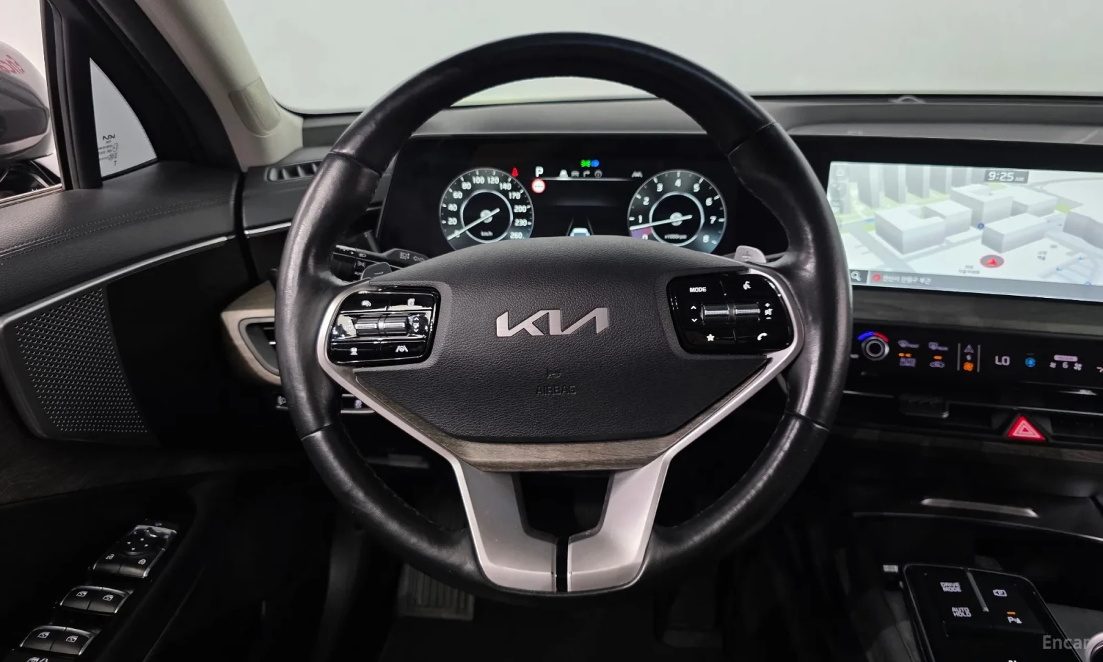 Kia K8 Перфектно състояние\Подгрев на волана\Обдухване, снимка 16 - Автомобили и джипове - 55587499