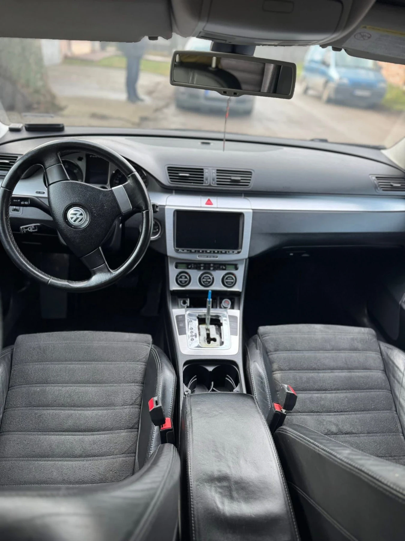 VW Passat 2.0 DSG, снимка 4 - Автомобили и джипове - 55590731