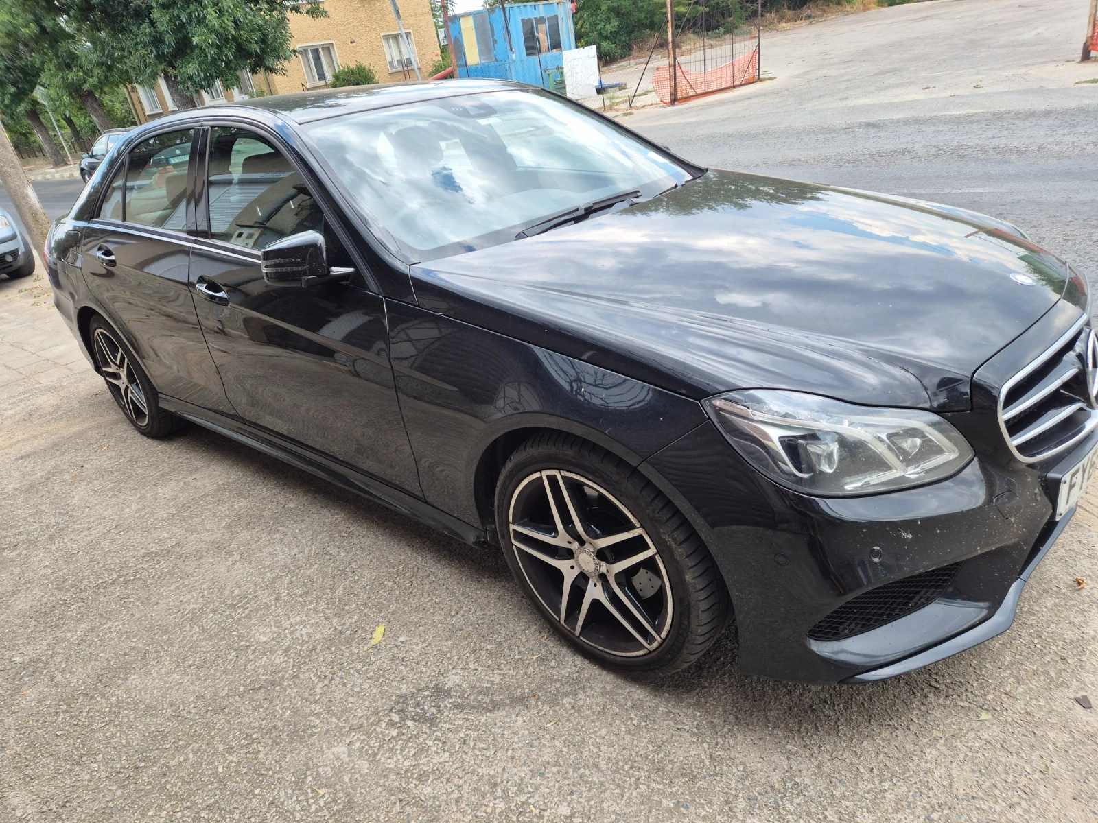 Mercedes-Benz E 220 2.2, снимка 3 - Автомобили и джипове - 55608771