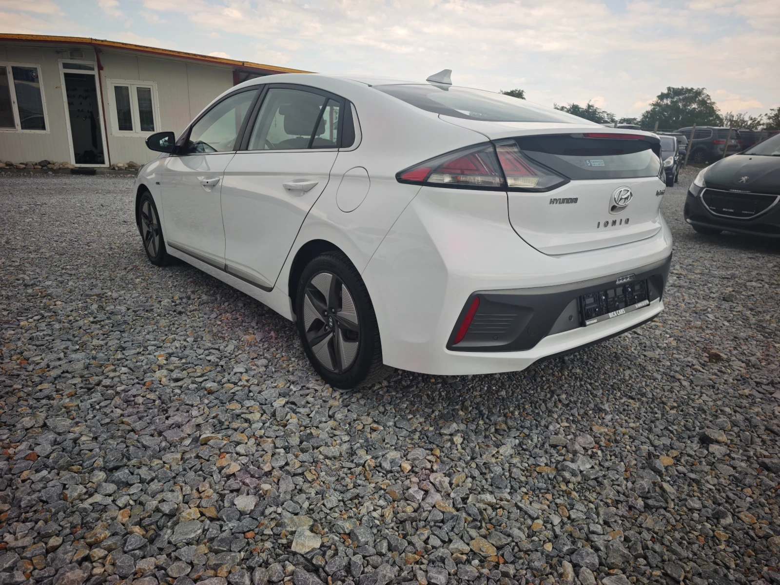 Hyundai Ioniq 1.6i ������  | Mobile.bg � ����������� 6