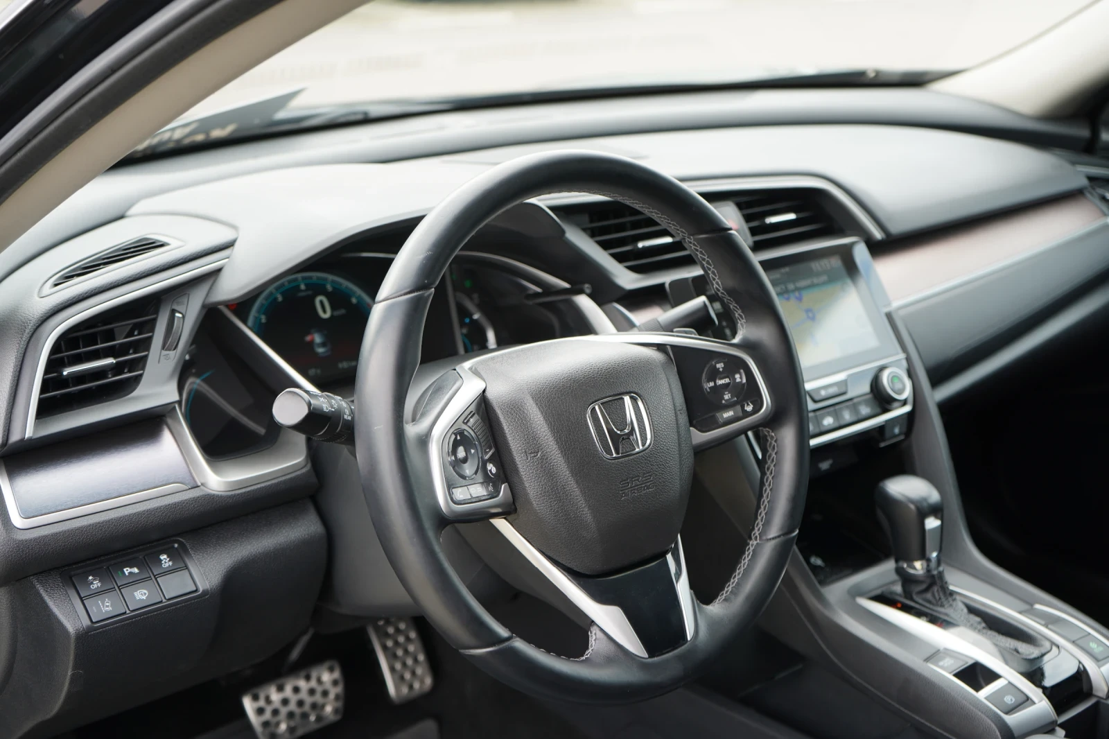 Honda Civic 1.5T* EXECUTIVE* KEYLESS* CAMERA* РЕАЛНИ КИЛОМЕТРИ, снимка 9 - Автомобили и джипове - 56267420