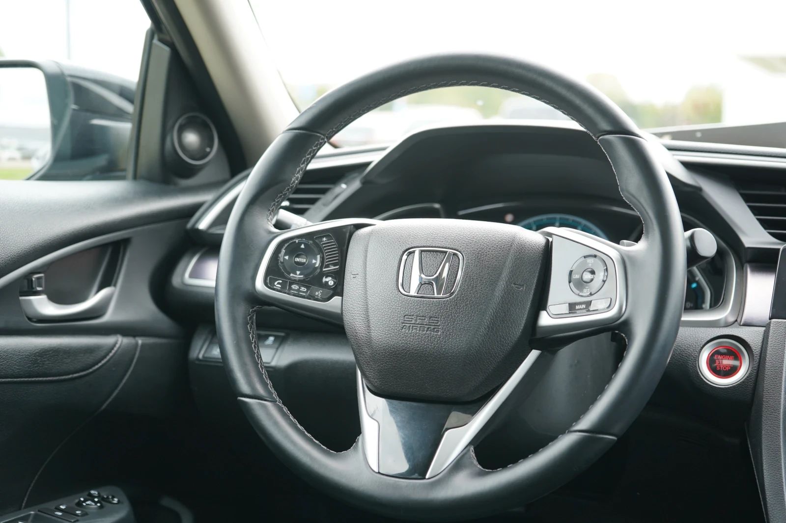 Honda Civic 1.5T* EXECUTIVE* KEYLESS* CAMERA* РЕАЛНИ КИЛОМЕТРИ, снимка 10 - Автомобили и джипове - 56267420