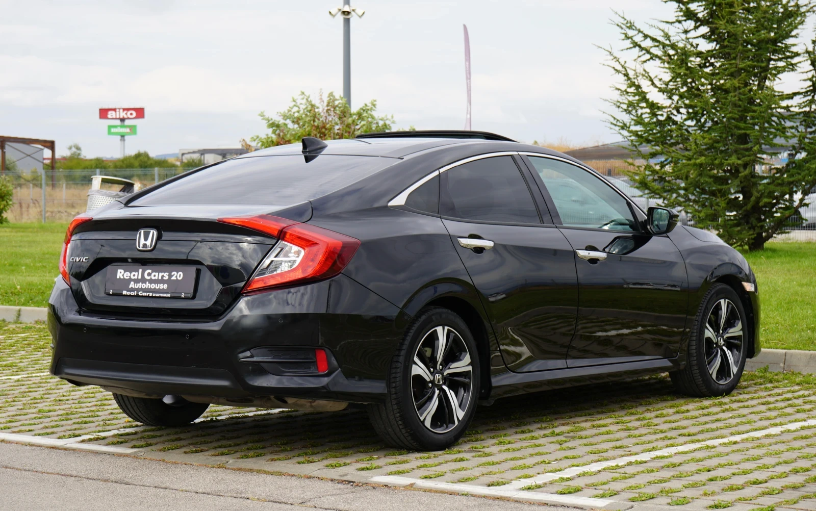 Honda Civic 1.5T* EXECUTIVE* KEYLESS* CAMERA* РЕАЛНИ КИЛОМЕТРИ, снимка 4 - Автомобили и джипове - 56267420