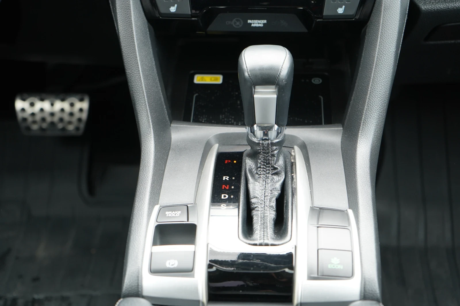 Honda Civic 1.5T* EXECUTIVE* KEYLESS* CAMERA* РЕАЛНИ КИЛОМЕТРИ, снимка 14 - Автомобили и джипове - 56267420