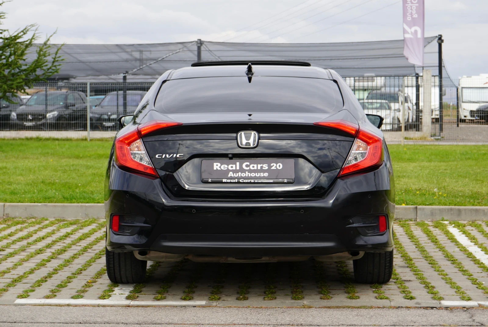 Honda Civic 1.5T* EXECUTIVE* KEYLESS* CAMERA* РЕАЛНИ КИЛОМЕТРИ, снимка 5 - Автомобили и джипове - 56267420