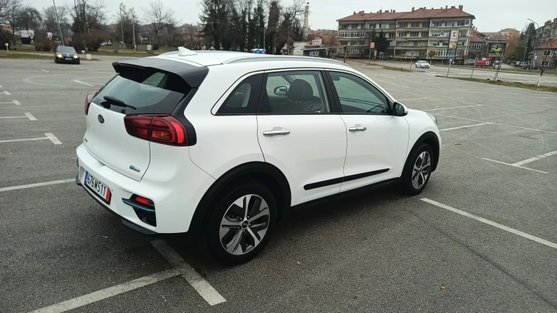 Kia Niro 64 kWh DynamicLine facelift, снимка 5 - Автомобили и джипове - 47970528