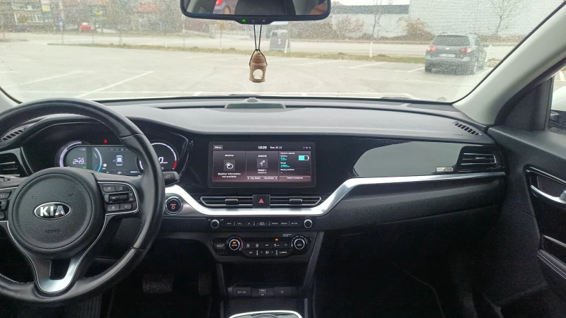 Kia Niro 64 kWh DynamicLine facelift, снимка 16 - Автомобили и джипове - 47970528