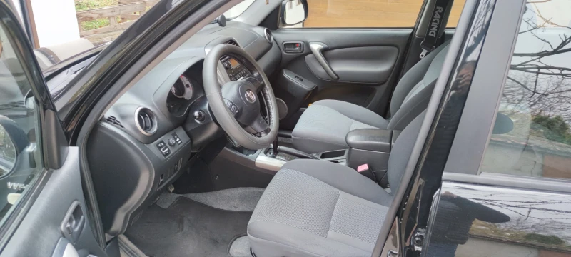 Toyota Rav4 2.0 VVT-i 4x4, снимка 6 - Автомобили и джипове - 47989003