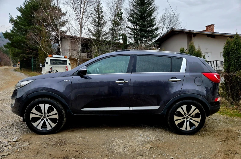 Kia Sportage Перфектен автомобил. 4?4, снимка 2 - Автомобили и джипове - 53305511