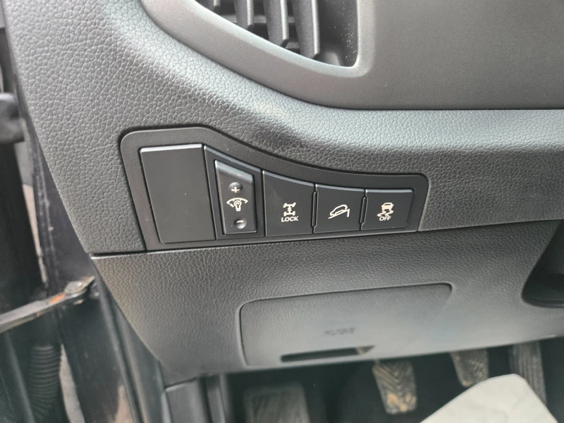 Kia Sportage Перфектен автомобил. 4?4, снимка 15 - Автомобили и джипове - 53305511
