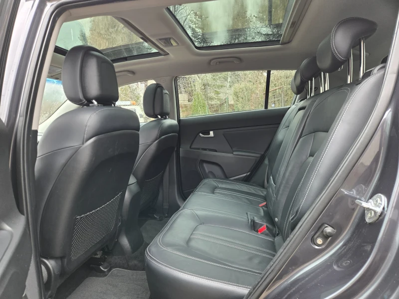 Kia Sportage Перфектен автомобил. 4?4, снимка 12 - Автомобили и джипове - 53305511