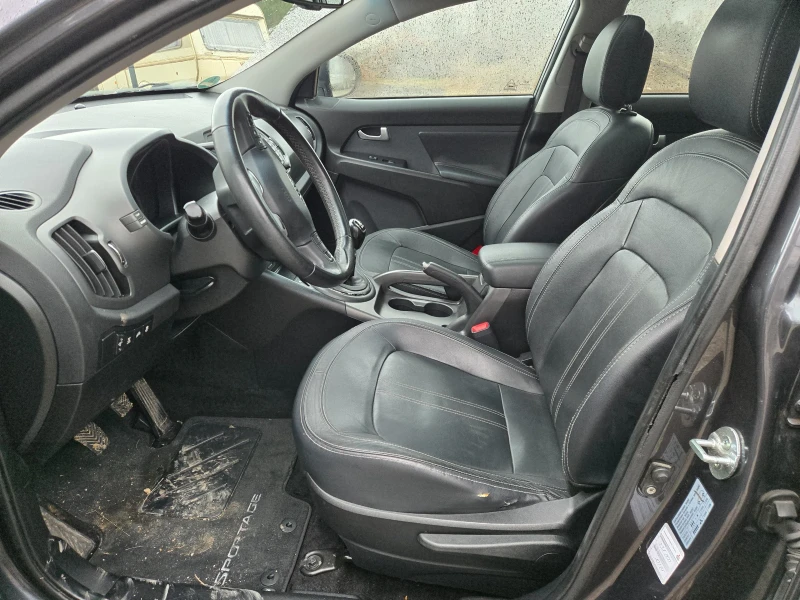 Kia Sportage Перфектен автомобил. 4?4, снимка 9 - Автомобили и джипове - 53305511