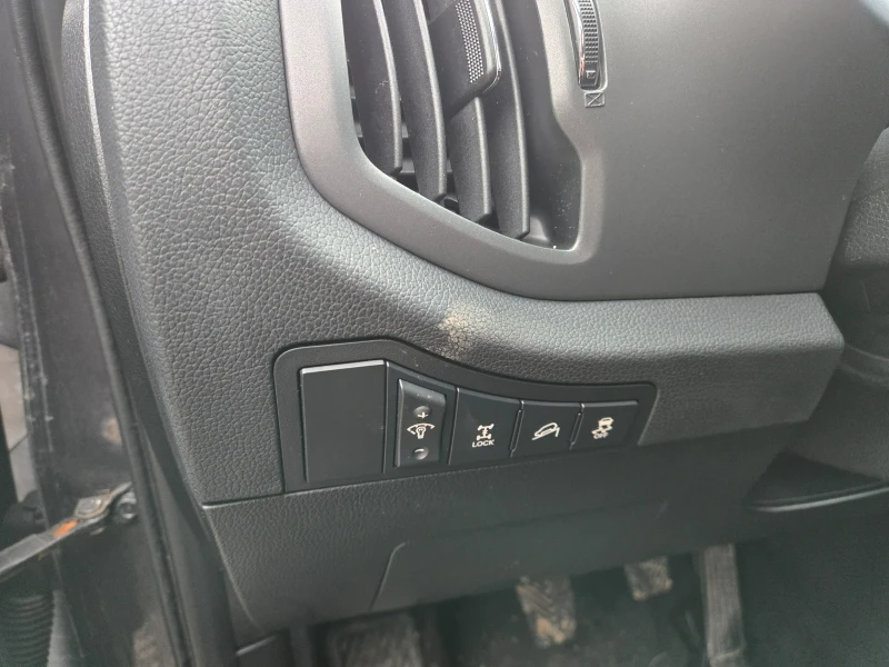 Kia Sportage Перфектен автомобил. 4?4, снимка 13 - Автомобили и джипове - 53305511