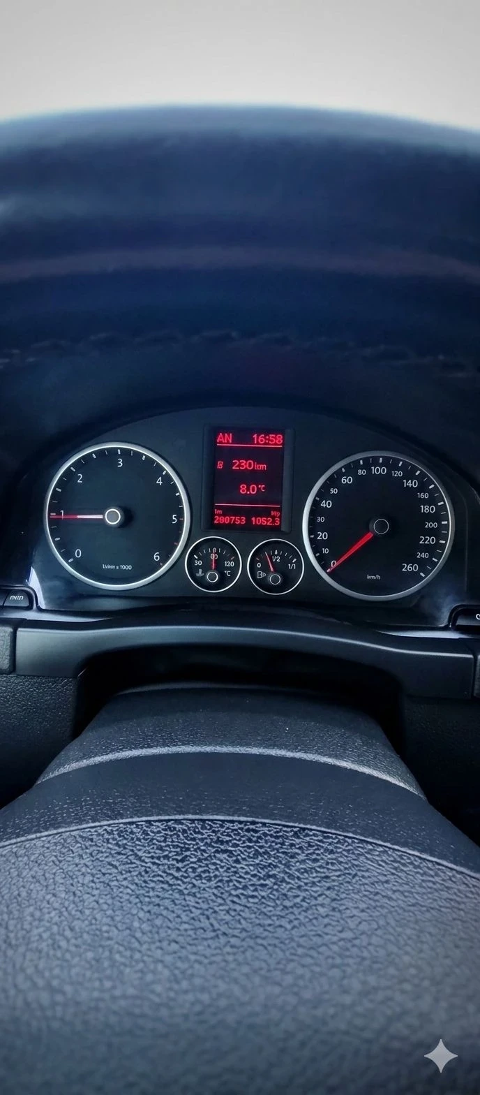 VW Tiguan 2.0TDI 140 к.с. 4х4, снимка 9 - Автомобили и джипове - 53657344