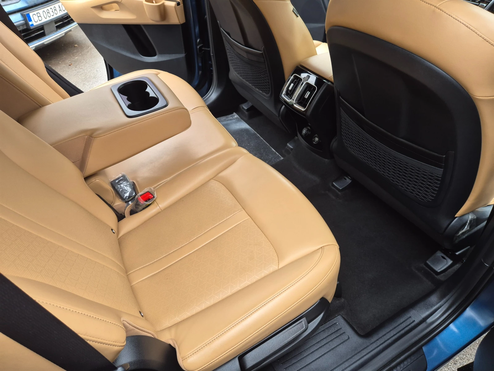 Kia Sorento 2.2 CRDI 4X2 Наличен в БГ - изображение 8