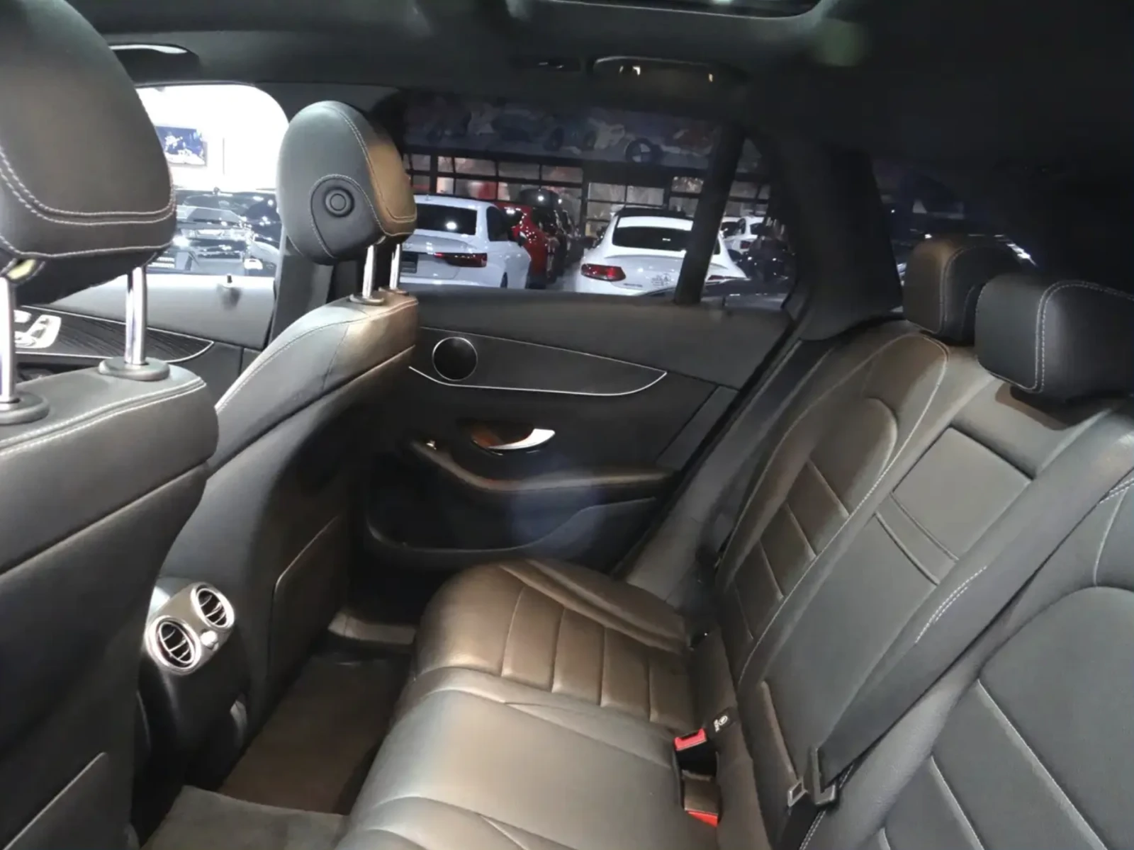 Mercedes-Benz GLC 300 2020 Mercedes-Benz GLC300 4MATIC - изображение 7