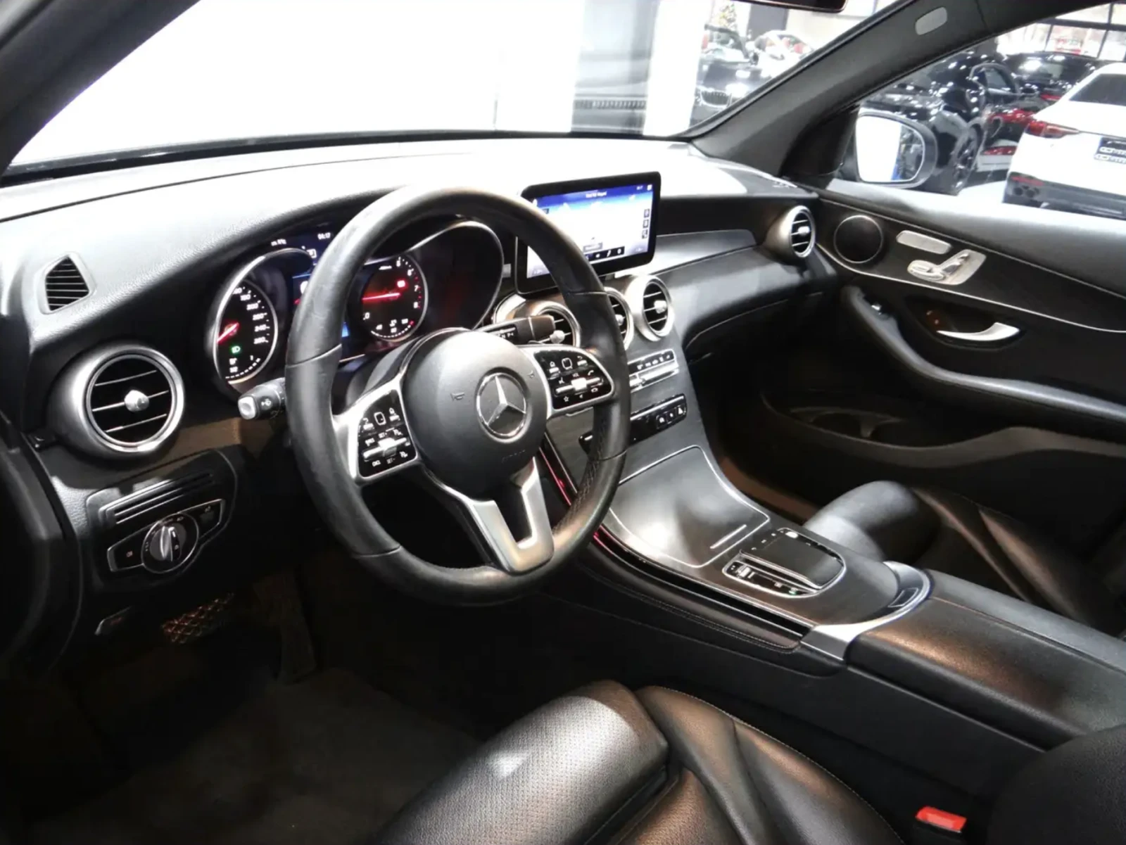 Mercedes-Benz GLC 300 2020 Mercedes-Benz GLC300 4MATIC - изображение 5