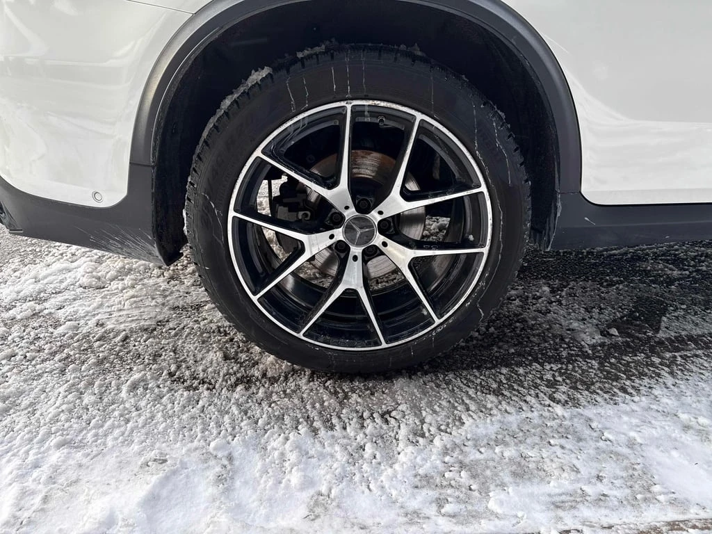 Mercedes-Benz GLC 43 AMG 2022 * CARFAX * БЕЗ ПЪРВОНАЧАЛНА ВНОСКА - изображение 6