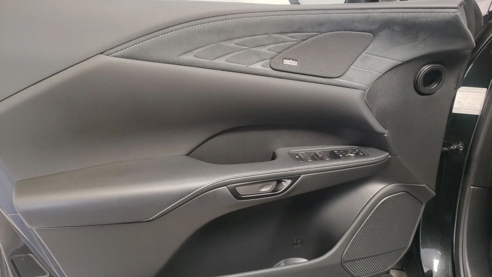 Lexus RX 450h plus Luxury/Plug in/360Camera/ML/HUD/Panorama/Гаранция  - изображение 8