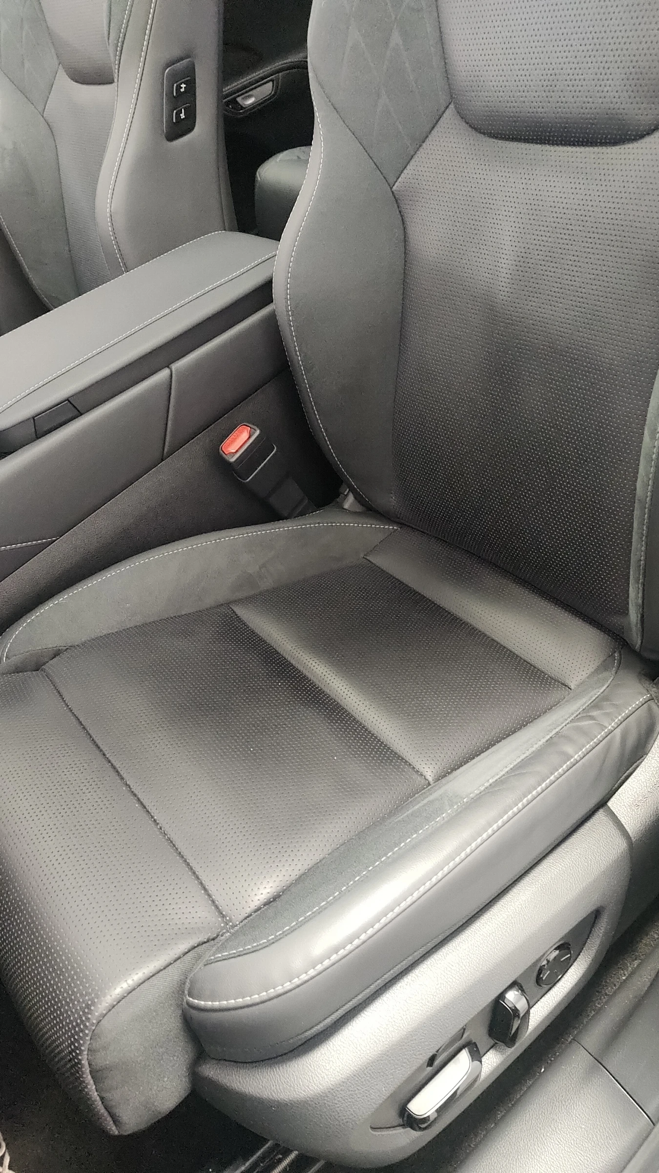 Lexus RX 450h plus Luxury/Plug in/360Camera/ML/HUD/Panorama/Гаранция  - изображение 4