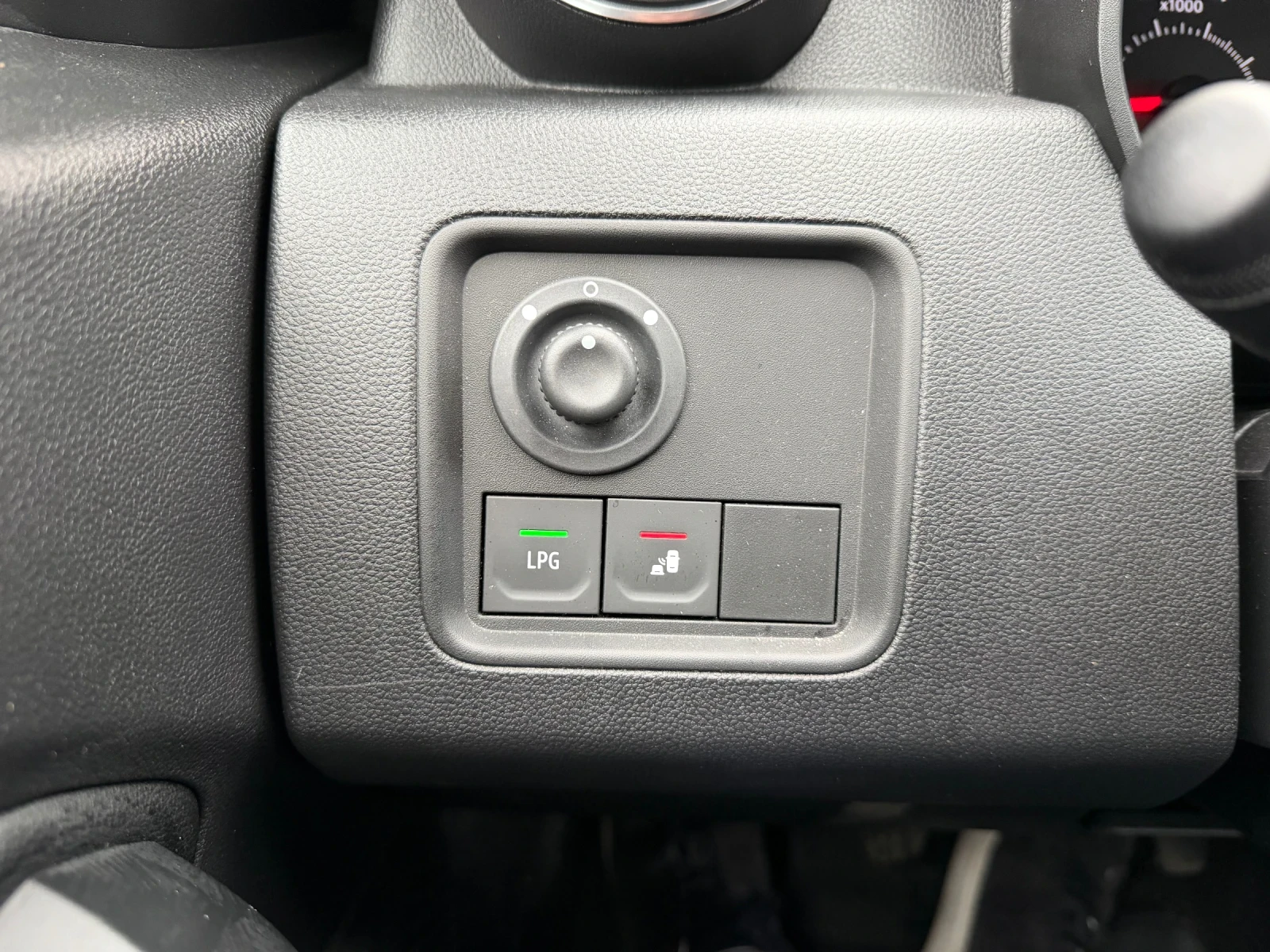 Dacia Duster Еxtreme, фабрична газ, снимка 7 - Автомобили и джипове - 54305912