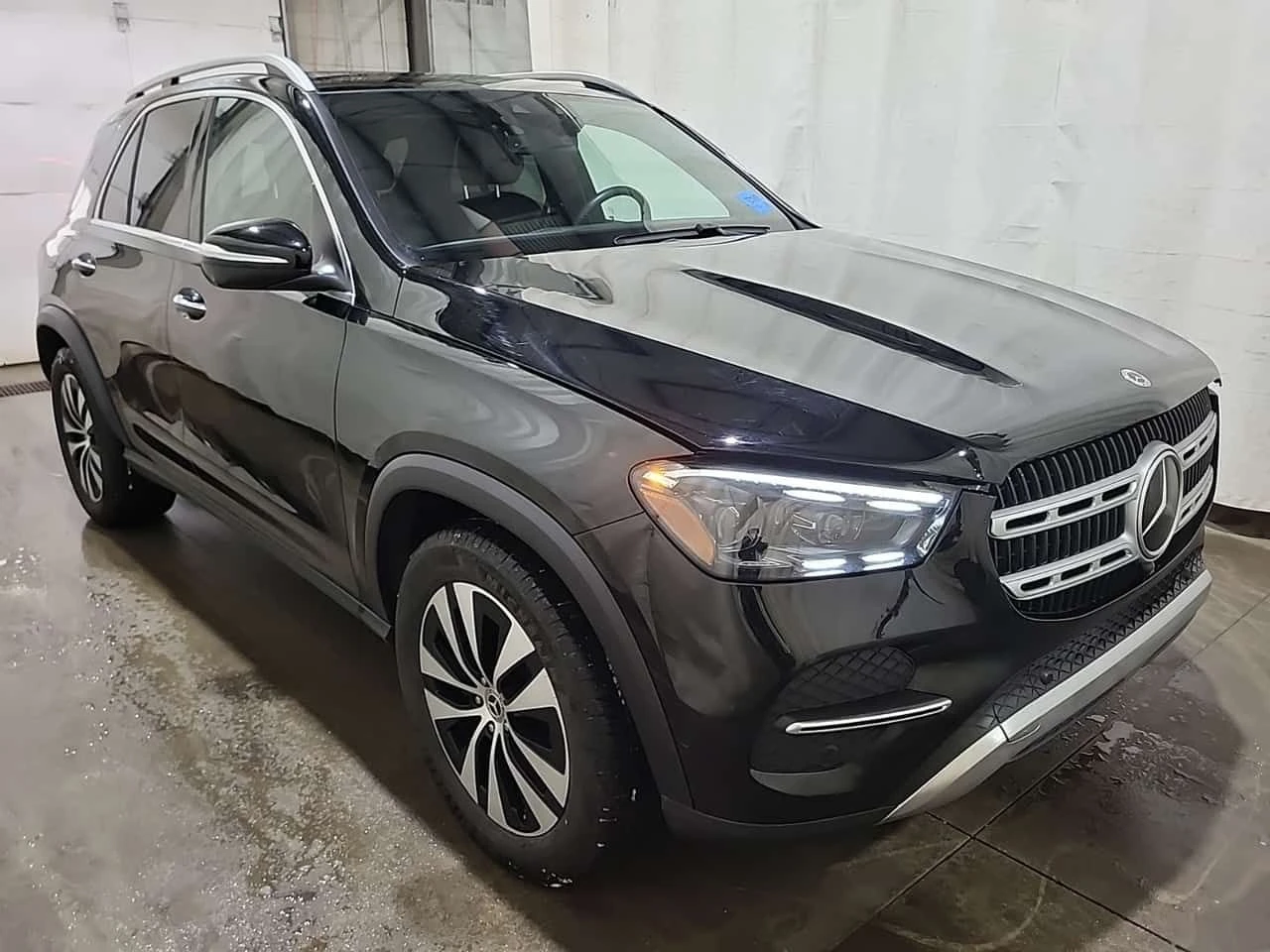 Mercedes-Benz GLE 350 * ДИСТРОНИК* AMBIENT* ПАНОРАМА* ДВА КЛЮЧА* , снимка 2 - Автомобили и джипове - 54053075