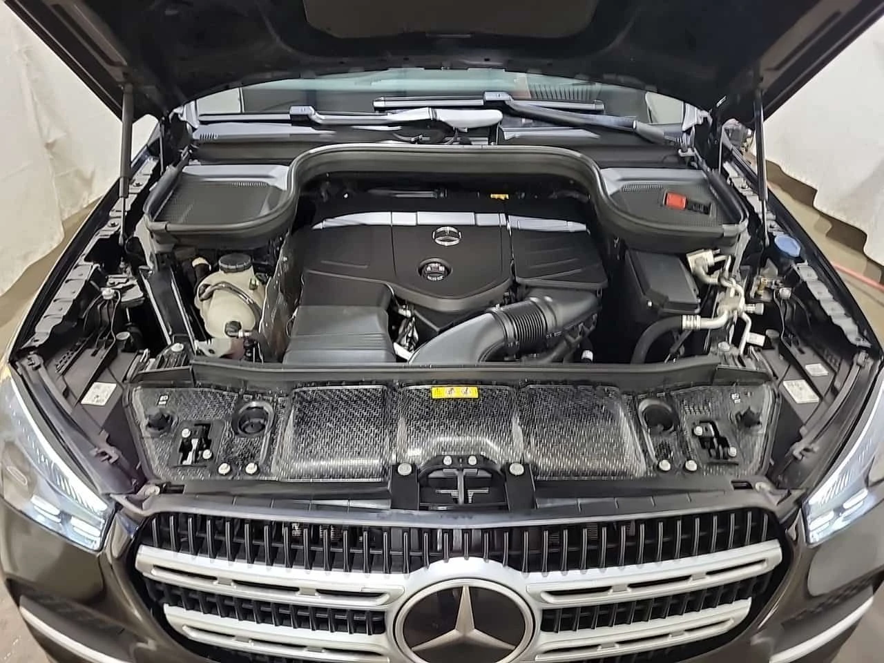 Mercedes-Benz GLE 350 * ДИСТРОНИК* AMBIENT* ПАНОРАМА* ДВА КЛЮЧА* , снимка 17 - Автомобили и джипове - 54053075