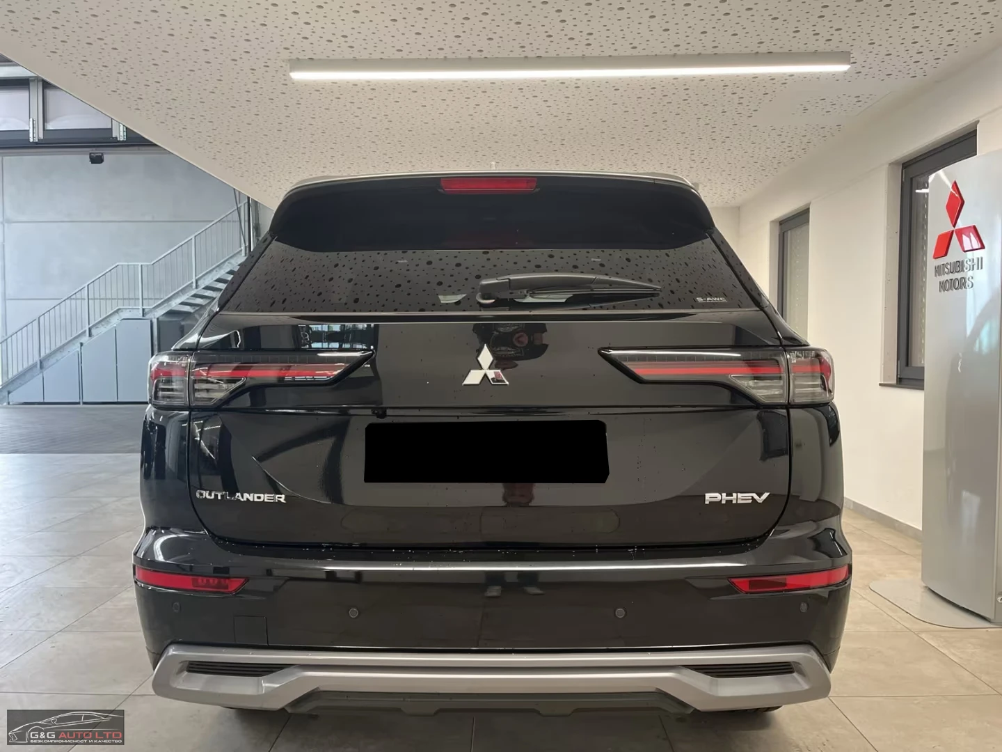 Mitsubishi Outlander 2.4PHEV/306HP/TOP/PANO/360/HUD/YAMAHA/202h, снимка 5 - Автомобили и джипове - 54371399