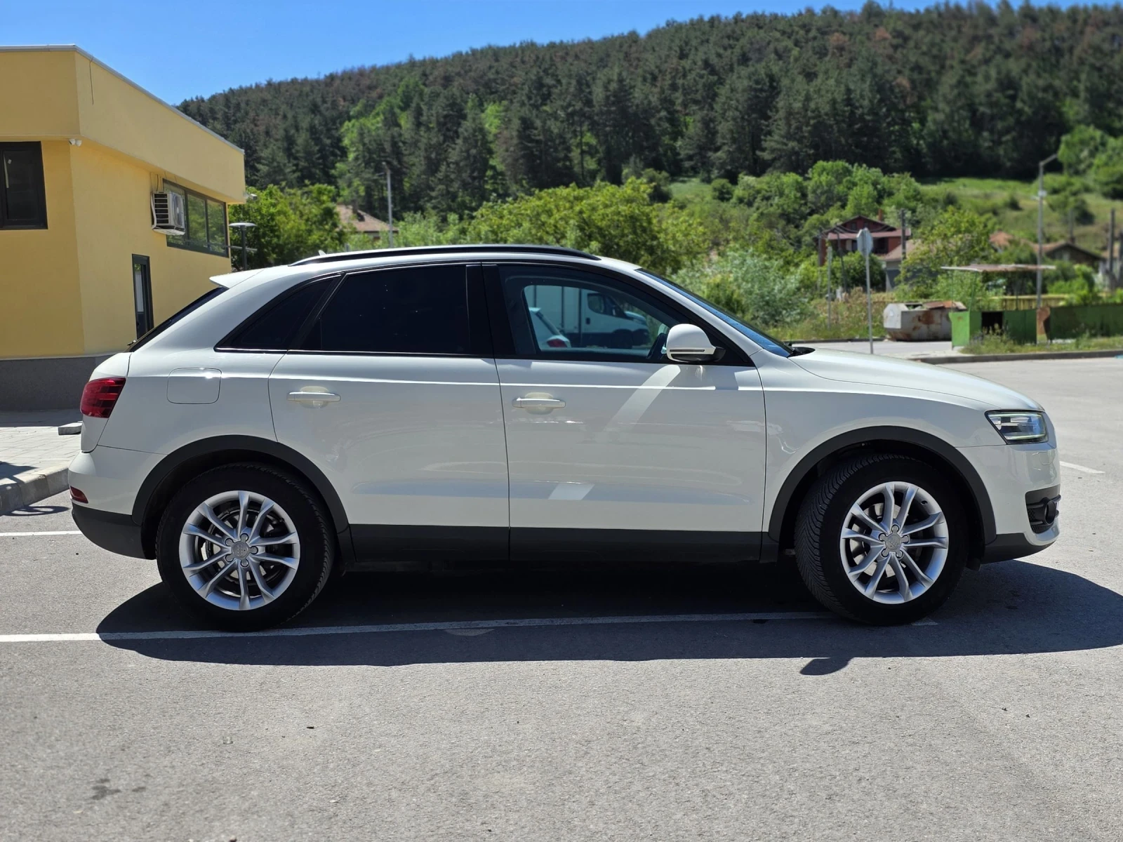 Audi Q3 Швейцария , снимка 4 - Автомобили и джипове - 54729239