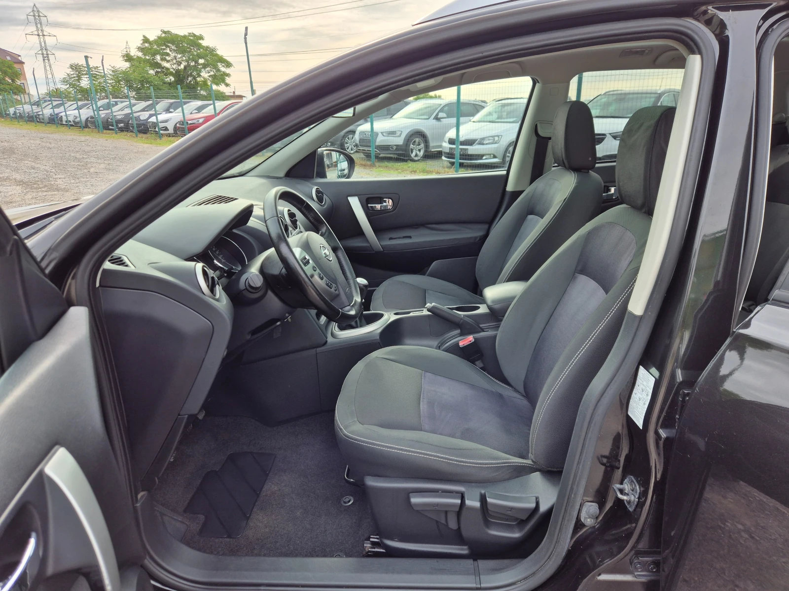 Nissan Qashqai + 2 1.6DCI , снимка 13 - Автомобили и джипове - 54952786