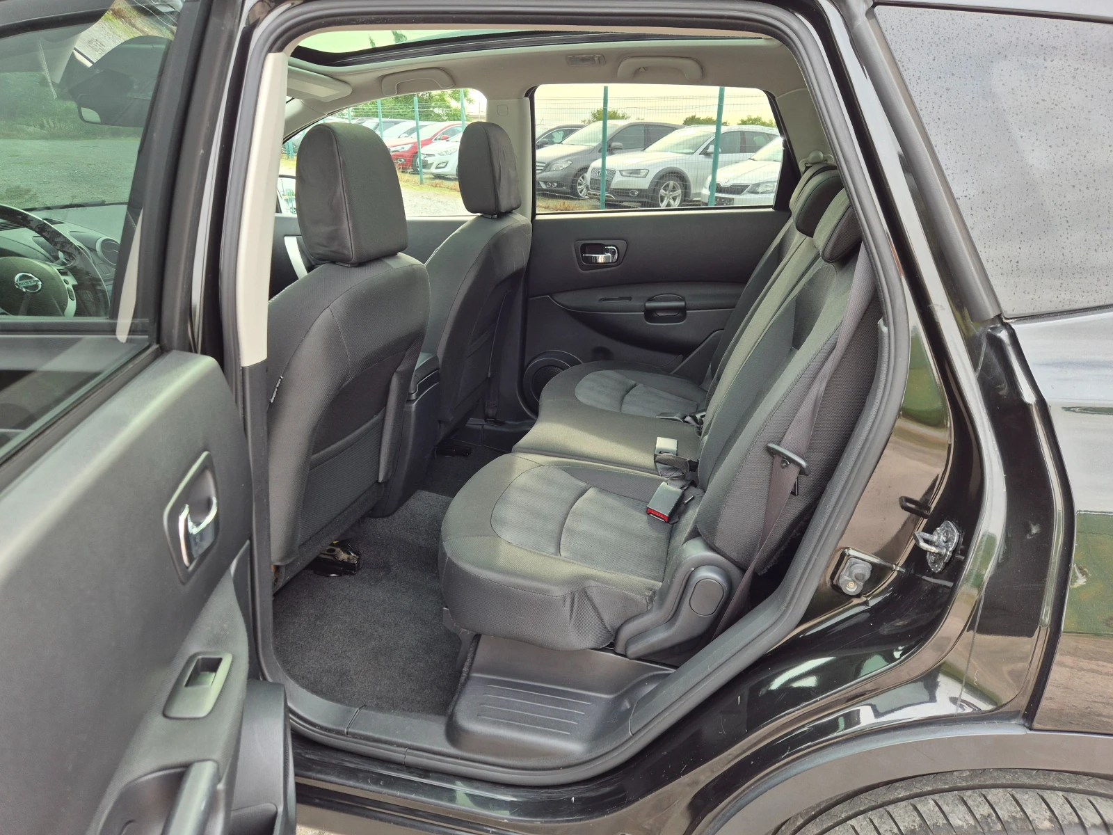 Nissan Qashqai + 2 1.6DCI , снимка 12 - Автомобили и джипове - 54952786
