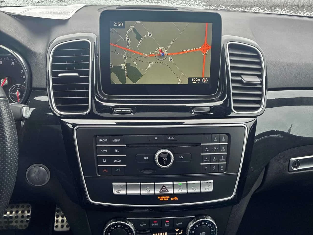 Mercedes-Benz GLE 400 * CARFAX * ОПЦИЯ ЗА ФИНАНСИРАНЕ, снимка 9 - Автомобили и джипове - 55064461