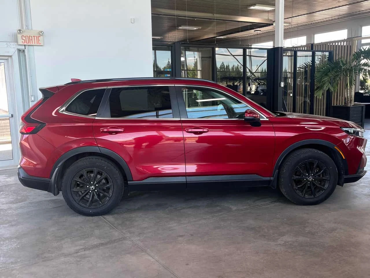Honda Cr-v * Sport AWD * CARFAX * ОПЦИЯ ЗА ФИНАНСИРАНЕ , снимка 3 - Автомобили и джипове - 55508623